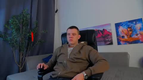 ryker_rr online show from February 22, 7:43 pm