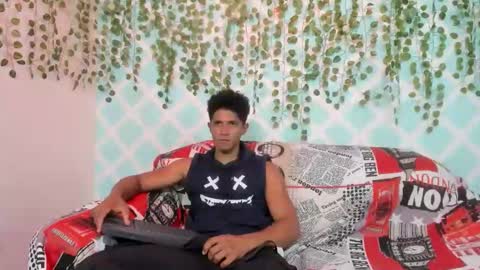 s_d_b_hot online show from April 18, 8:09 pm