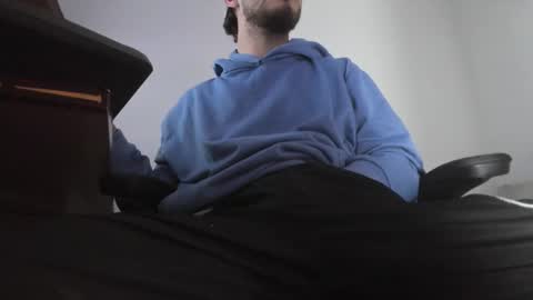 Snapshot of s_sven chatting on October 14, 4:08 am Steven Independent online show from October 14, 4:08 am