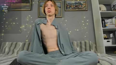 sableflux online show from April 7, 5:51 am