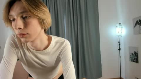 sableflux online show from March 13, 5:37 am