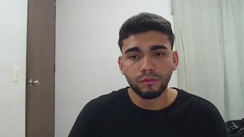 Snapshot of sack_rojas chatting on October 14, 10:50 pm Sack online show from October 14, 10:50 pm