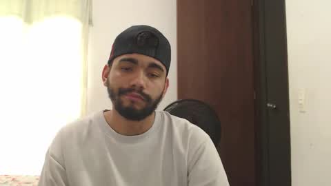 Snapshot of sack_rojas chatting on October 7, 8:35 pm Sack online show from October 7, 8:35 pm