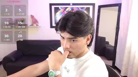 Saenz online show from December 17, 8:21 pm