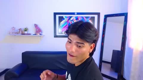 Saenz online show from December 11, 8:49 pm