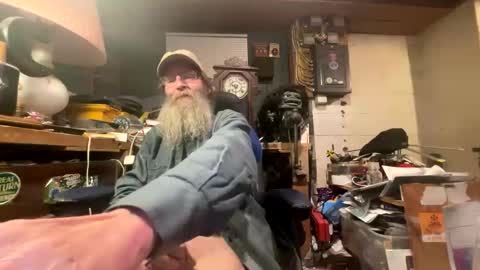 Snapshot of safety_fist chatting on January 30, 10:41 pm safety_fist online show from January 30, 10:41 pm