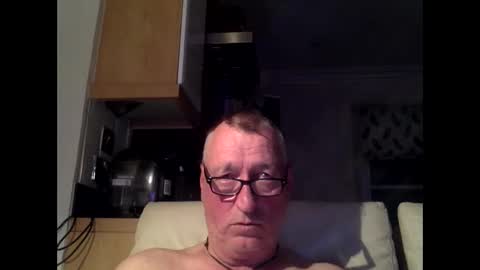 Snapshot of sail_naked chatting on October 4, 6:57 pm sail_naked online show from October 4, 6:57 pm