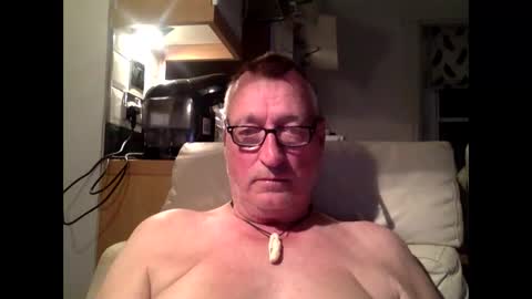 Snapshot of sail_naked chatting on October 11, 10:47 pm sail_naked online show from October 11, 10:47 pm