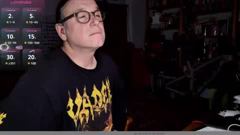 Snapshot of saint_beauvais chatting on January 24, 2:28 am saint_beauvais online show from January 24, 2:28 am