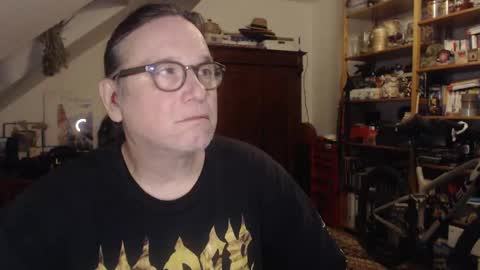 Snapshot of saint_beauvais chatting on January 5, 11:44 pm saint_beauvais online show from January 5, 11:44 pm