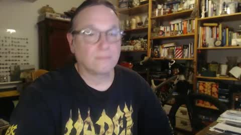 Snapshot of saint_beauvais chatting on January 2, 11:38 pm saint_beauvais online show from January 2, 11:38 pm