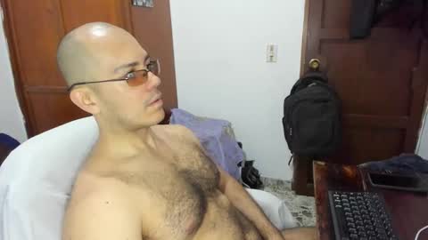 Snapshot of saintedy01 chatting on October 7, 12:53 pm saintedy01 online show from October 7, 12:53 pm