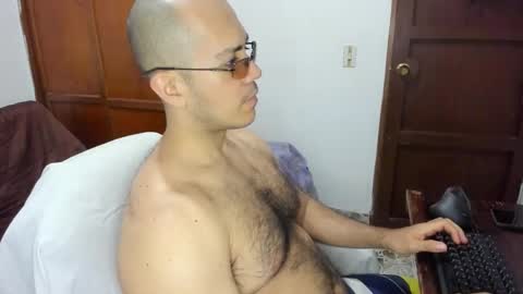 Snapshot of saintedy01 chatting on September 27, 7:01 pm saintedy01 online show from September 27, 7:01 pm
