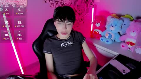 Kitty     online show from April 30, 3:46 am