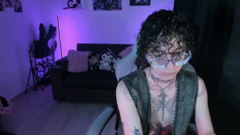 Sam online show from April 6, 5:08 am