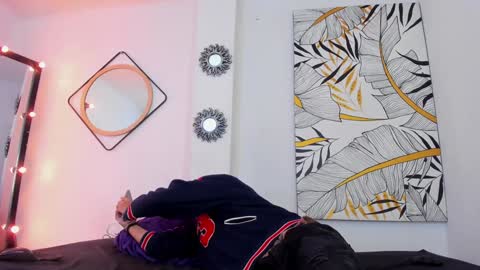 Salomon  Jax and Luca online show from December 17, 11:49 am