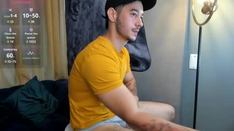 Snapshot of salvatore_costa chatting on February 5, 8:57 pm Salvatore online show from February 5, 8:57 pm