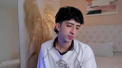 Snapshot of salvatore_monterey chatting on October 2, 8:24 pm salvatore online show from October 2, 8:24 pm