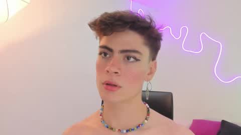 Sam Clark online show from November 6, 3:42 am