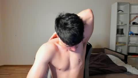 BACK IN 2 WEEKS online show from April 1, 1:07 am