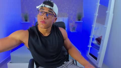 sam_rouge online show from February 19, 8:31 pm