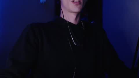 Snapshot of sam_skywalker chatting on September 15, 6:42 pm sam_skywalker online show from September 15, 6:42 pm