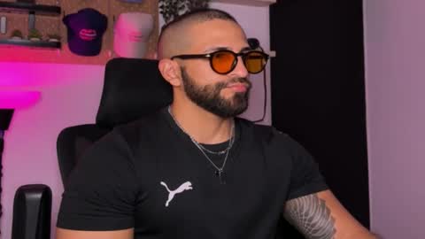 Sam Dornan online show from April 25, 1:30 am