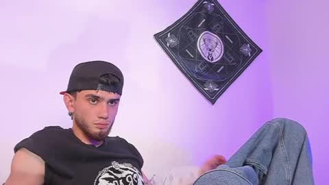 samevansx online show from April 8, 7:55 pm