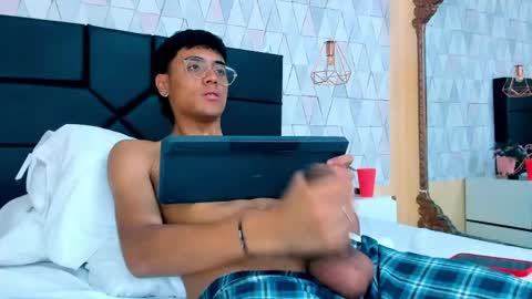 Samfrrost online show from April 15, 4:18 pm