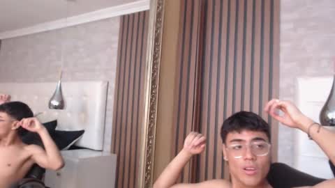 Samfrrost online show from April 10, 1:29 pm