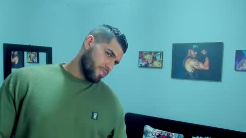 Snapshot of samir_hazard chatting on February 17, 9:19 pm samir_hazard online show from February 17, 9:19 pm