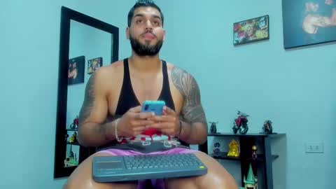 Snapshot of samir_hazard chatting on February 10, 8:42 pm samir_hazard online show from February 10, 8:42 pm