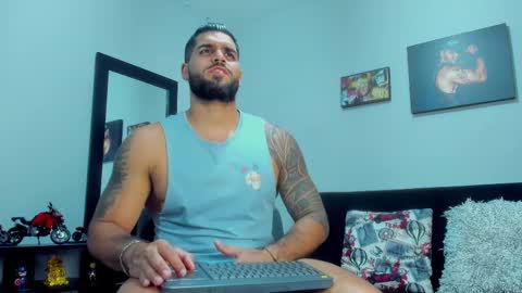 Snapshot of samir_hazard chatting on February 19, 7:27 pm samir_hazard online show from February 19, 7:27 pm