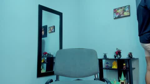 Snapshot of samir_hazard chatting on February 9, 2:17 am samir_hazard online show from February 9, 2:17 am