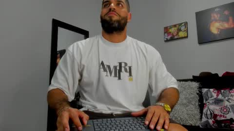 Snapshot of samir_hazard chatting on September 21, 10:32 pm samir_hazard online show from September 21, 10:32 pm