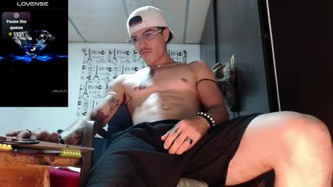 sammy model independiente online show from April 10, 9:49 am