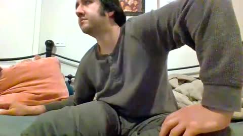 Snapshot of samplenini chatting on February 6, 2:11 am crazy runt online show from February 6, 2:11 am