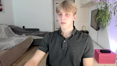 Snapshot of samuel_clark chatting on October 10, 9:58 am Sam online show from October 10, 9:58 am