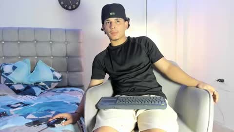 Snapshot of samxx_muscle chatting on September 21, 4:07 pm samxx_muscle online show from September 21, 4:07 pm