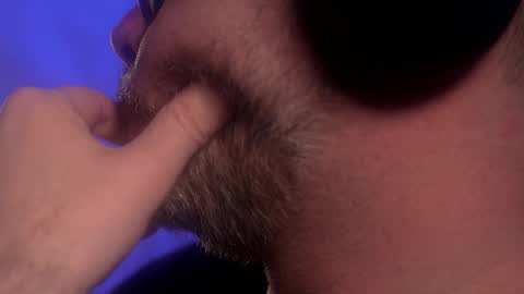 Sanders online show from October 17, 4:27 am