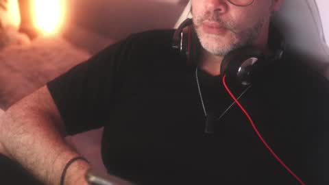 Sanders online show from March 1, 2:37 am