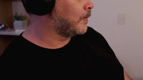 Sanders online show from May 27, 3:25 am