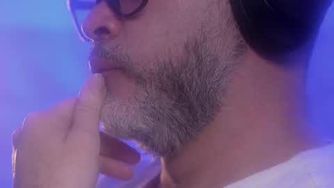 Sanders online show from October 24, 12:35 am