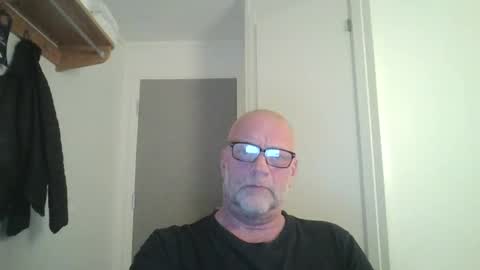 sandnesrune523 online show from March 17, 7:05 pm