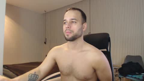 Snapshot of sandro_best chatting on January 28, 9:41 am DeAlex online show from January 28, 9:41 am