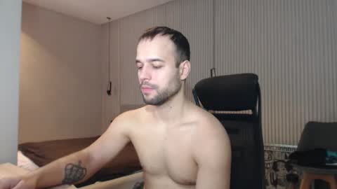 Snapshot of sandro_best chatting on March 12, 10:59 am DeAlex online show from March 12, 10:59 am
