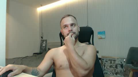 Snapshot of sandro_best chatting on September 21, 3:56 pm DeAlex online show from September 21, 3:56 pm