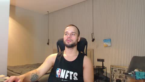 Snapshot of sandro_best chatting on February 27, 7:37 pm DeAlex online show from February 27, 7:37 pm
