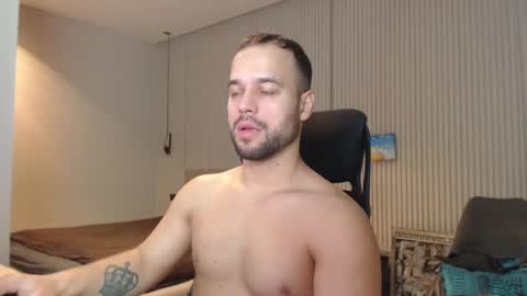 Snapshot of sandro_best chatting on January 16, 11:15 am DeAlex online show from January 16, 11:15 am