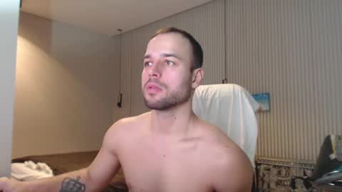 Snapshot of sandro_best chatting on March 9, 11:36 am DeAlex online show from March 9, 11:36 am
